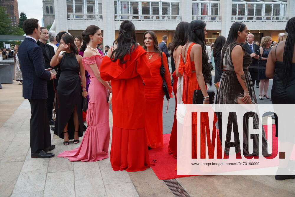 Atmosphere at the New York City Ballet 2022 Fall Fashion Gala,.The David H. Koch Theater, Lincoln Center,.NYC.September 28, 2022. New York USA - ZUMAms4_ 20220928_zaf_ms4_050