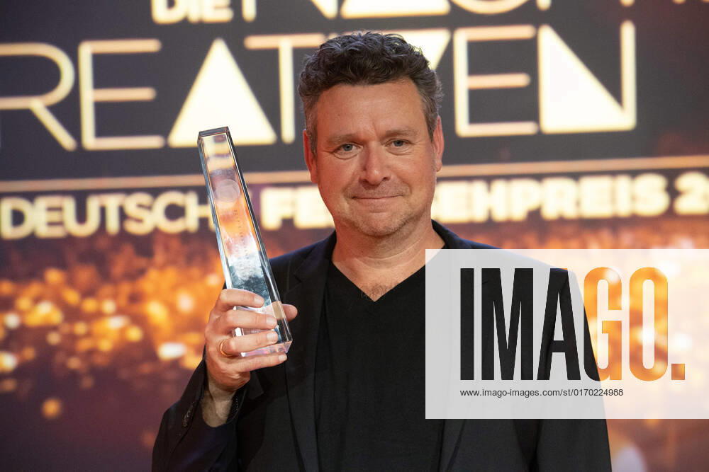 Preistraeger Magnus Vattrodt Verleihung des Deutschen Fernsehpreises, Die Nacht der Kreativen - Der Deutsche Fernsehpreis 2022, Deutscher Fernsehpreis 2022 in Koeln, am 13.09.2022.
