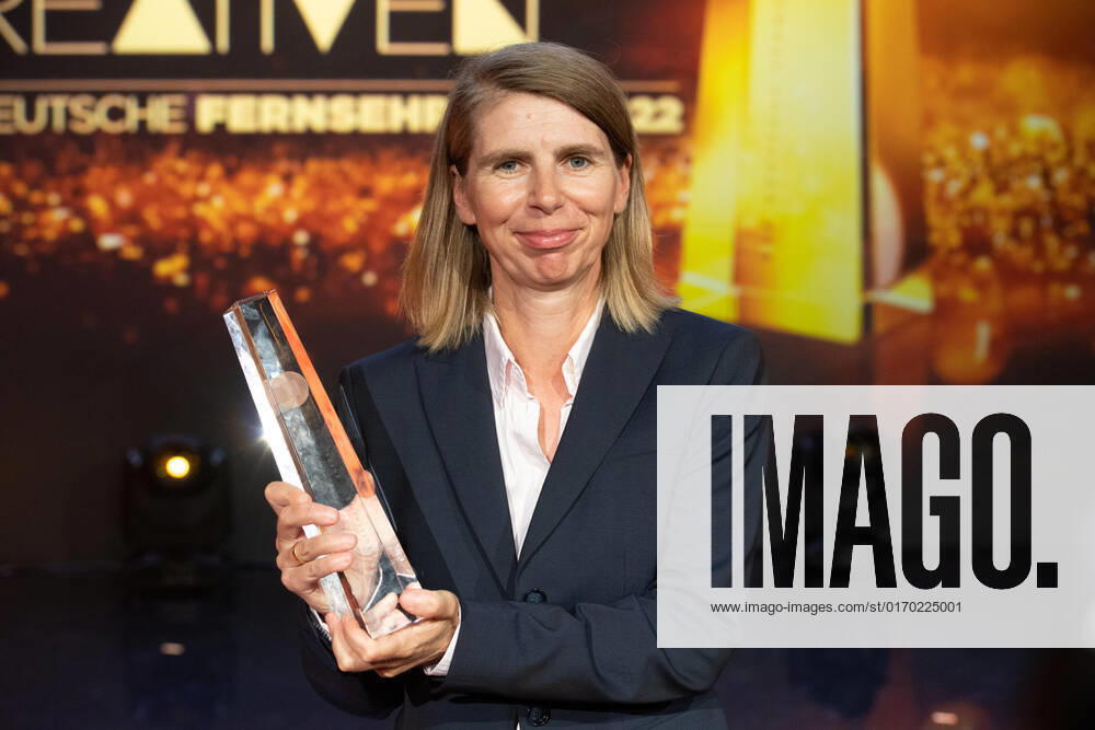 Preistraegerin Petra ALBERT, Verleihung des Deutschen Fernsehpreises, Die Nacht der Kreativen - Der Deutsche Fernsehpreis 2022, Deutscher Fernsehpreis 2022 in Koeln, am 13.09.2022.