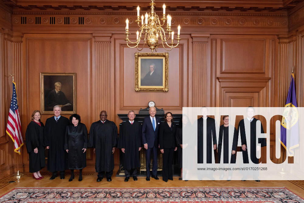 KW39 Supreme Court Associate Justice Ketanji Brown Jackson (4th R) stands with the rest of the Supreme Court justices, President Joe Biden and Vice President Kamala Harris, following her formal investiture ceremony at the Supreme Court in Washington, DC on Friday, September 30, 2022. 1 WAS20220930793 FredxSchilling,xSupremexCourtxof