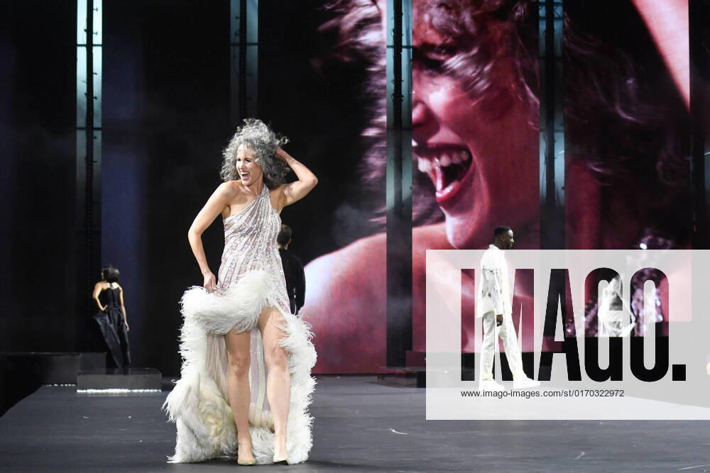 Defile Walk your Wourth l Oreal Paris. 284740 2022-10-02 Paris France MacDowell, Andie