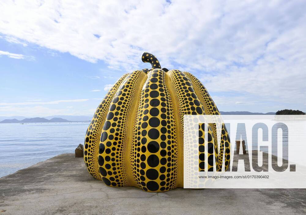 KW40 Damaged artwork by Yayoi Kusama restored Photo taken on Oct. 4, 2022, shows an artwork called Pumpkin by renowned contemporary artist Yayoi Kusama after its restoration in Naoshima, Kagawa Prefecture, western Japan. The sculpture was damaged after being swept into the sea by high winds in a typhoon in August 2021. A14AA0001342421P