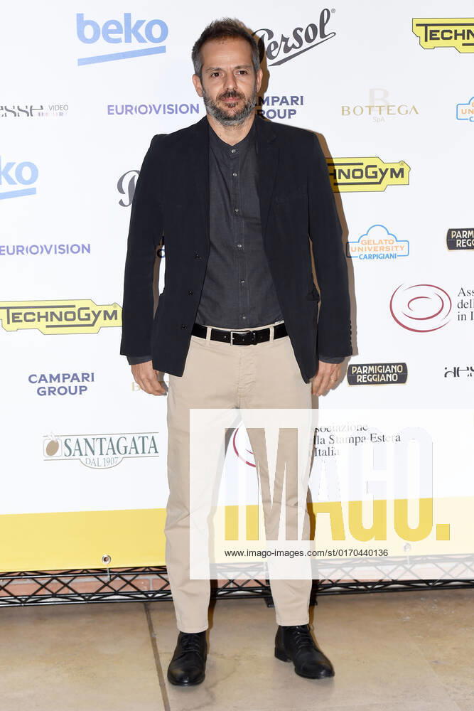 Globo d oro award at the auditorium parco della musica. Rome (Italy), 04 October 2022 Simone Godano on the red carpet of the Globo d oro award at the auditorium parco della musica. Rome (Italy), 04 October 2022 Imago-Images Emmefoto