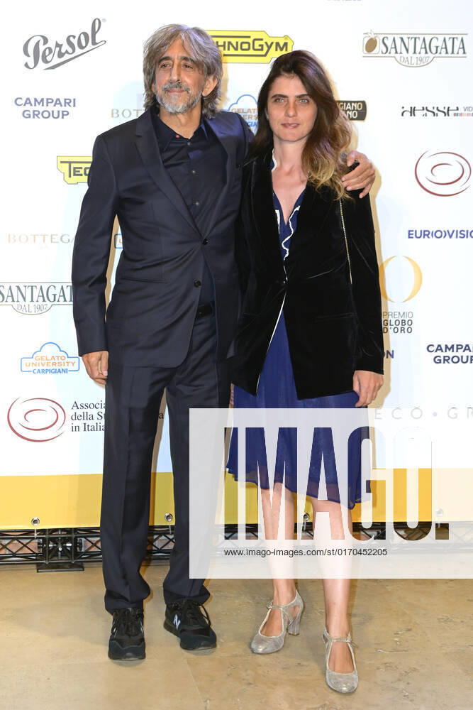 Sergio Rubini und Carla Cavalluzzi bei der 62. Verleihung des Globo d Oro 2022 im Auditorium Parco della Musica. Rom