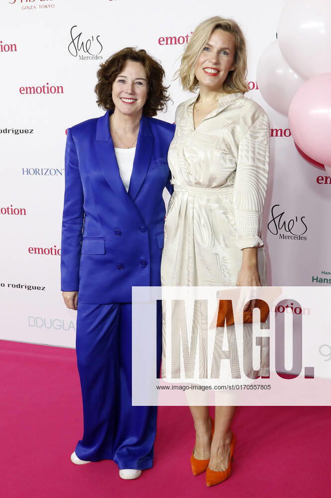 Ildiko von Kürthy und Lotta Laabs bei der 11. Verleihung des EMOTION Award 2022 im Curio Haus. Hamburg