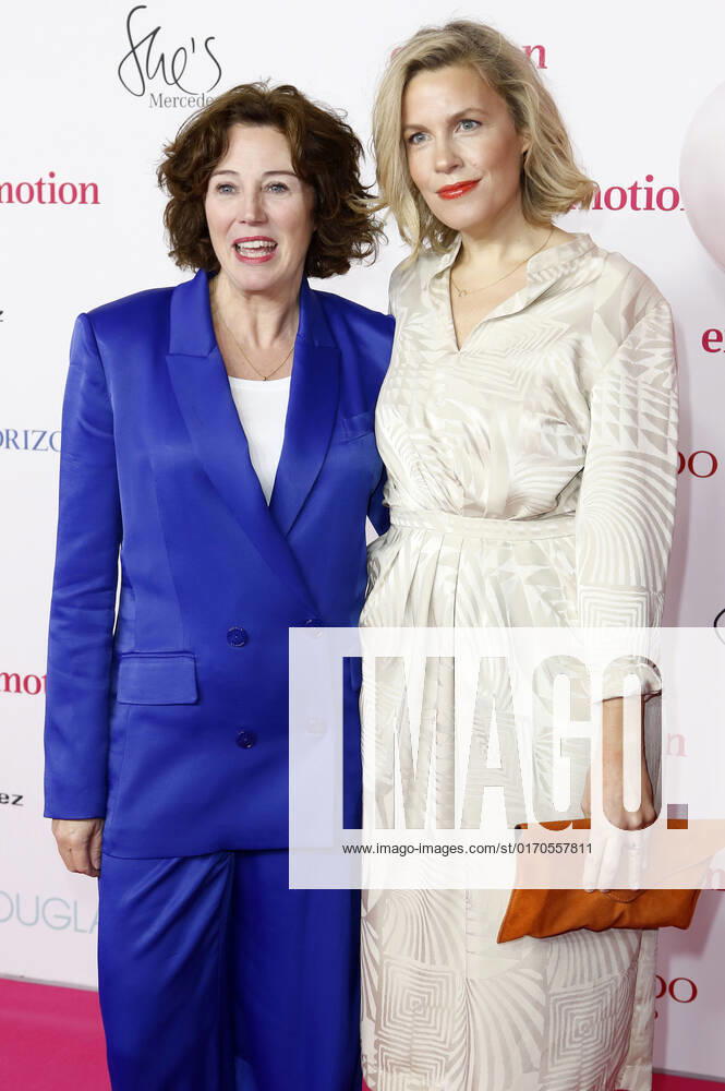 Ildiko von Kürthy und Lotta Laabs bei der 11. Verleihung des EMOTION Award 2022 im Curio Haus. Hamburg