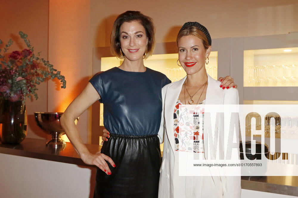 Julia Stinshoff und Wolke Hegenbarth bei der 11. Verleihung des EMOTION Award 2022 im Curio Haus. Hamburg