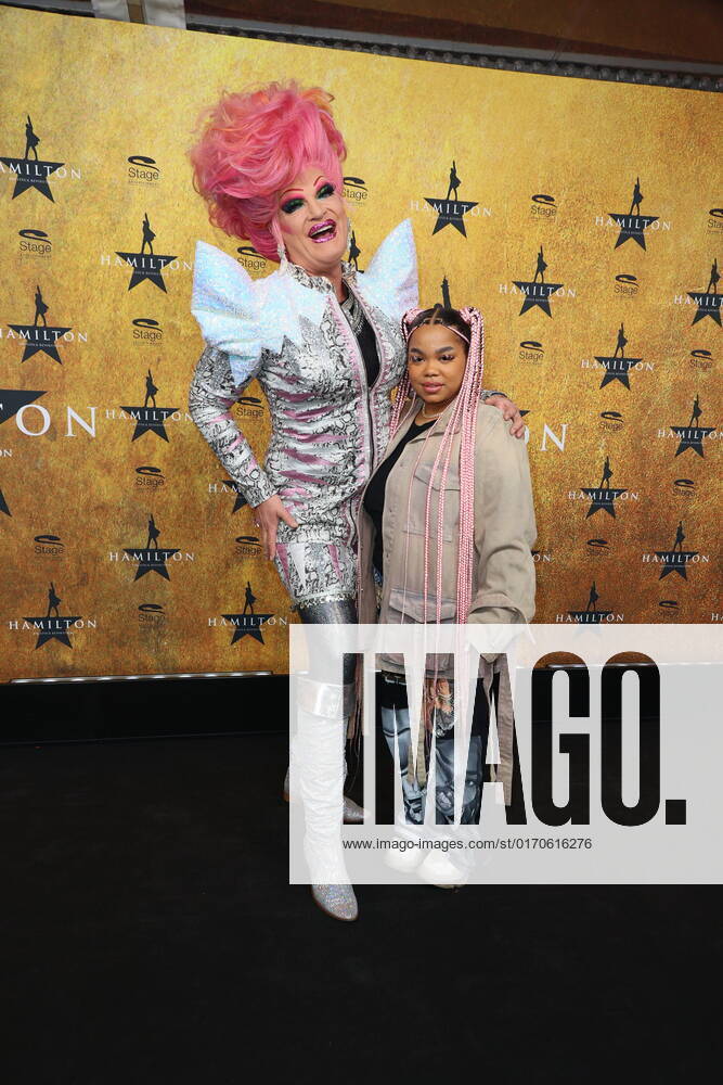 HAMILTON MUSICAL PREMIERE 06.10.2022 Olivia Jones, Zoe Wees, Premiere des Musicals Hamilton im Operettenhaus, Hamburg