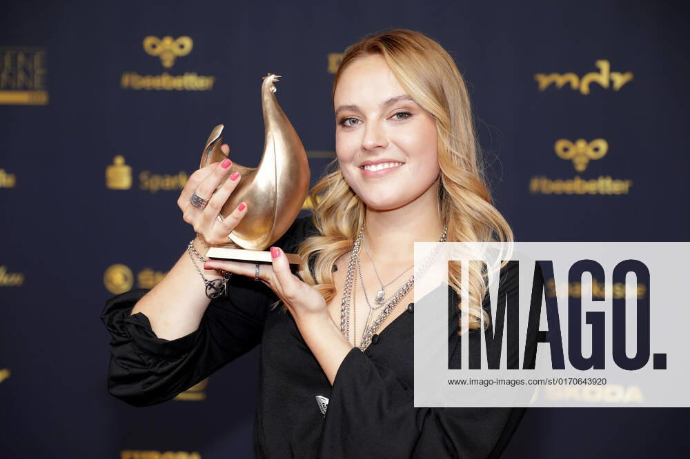 Preisträgerin Sophia bei der Verleihung Die Goldene Henne am 7.10.2022 in Leipzig Die Goldene Henne 2022 Verleihung in Leipzig - Preisträger Gewinner
