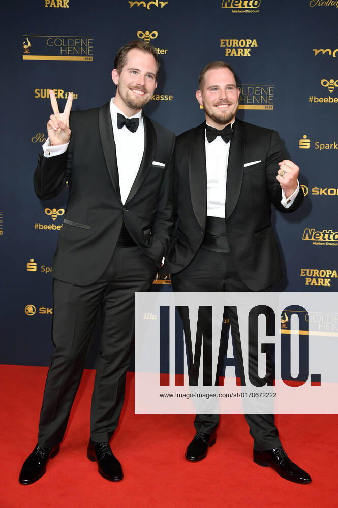 Dennis Wolter und Benjamin Wolter bei der 28. Verleihung der Goldenen Henne 2022 im Studio 3 der Media City des MDR. Berlin