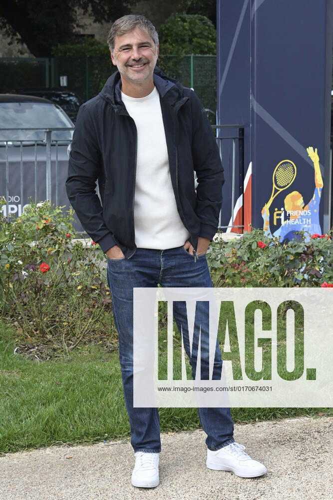 Beppe Convertini attends the Tennis & Friends event for prevention days organized in collaboration with the Gemelli Polyclinic at Foro Italico. Rome Italy - ZUMAs197 20221008_zaa_s197_138