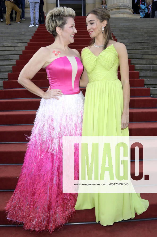 Joyce DiDonato und Lea Desandre bei der Verleihung des Opus Klassik 2022 im Konzerthaus am Gendarmenmarkt. Berlin