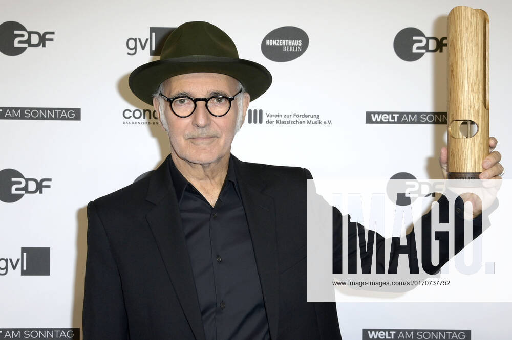 Ludovico Einaudi bei der Verleihung des Opus Klassik 2022 im Konzerthaus am Gendarmenmarkt. Berlin