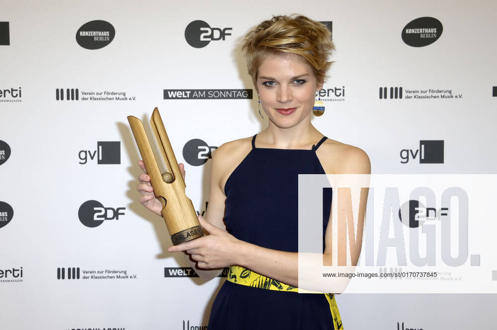 Magdalena Hoffmann bei der Verleihung des Opus Klassik 2022 im Konzerthaus am Gendarmenmarkt. Berlin