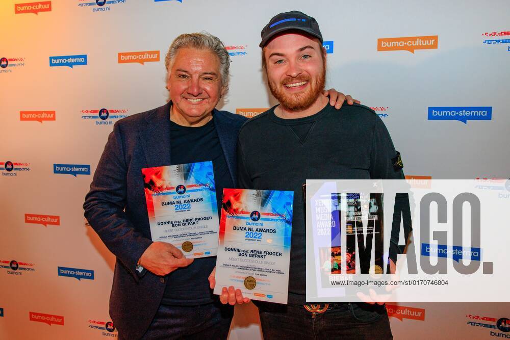 2022-10-10 14:50:12 UTRECHT - Singer Rene Froger and Donnie receive the Buma NL Award in the category Most Successful Single from Mart Hoogkamer in TivoliVredenburg. ANP LEVIN DEN BOER netherlands out - belgium out