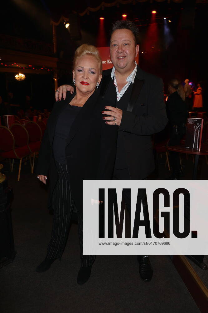 Deutscher Musical Theater Preis 2022 Angelika Milster, Sebastian Krumbiegel, Deutscher Musical Theater Preis 2022 im Schmidts Tivoli, Hamburg