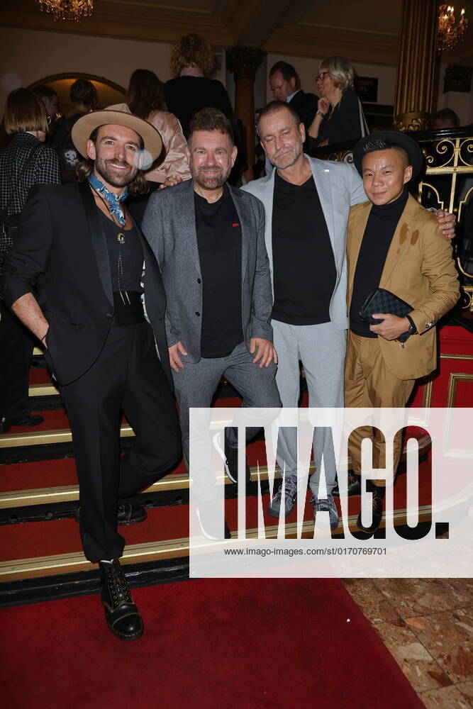 Deutscher Musical Theater Preis 2022 Andrew D. Edwards, Peter Plate, Ulf Leo Sommer, Jonathan Huor, Deutscher Musical Theater Preis 2022 im Schmidts Tivoli, Hamburg