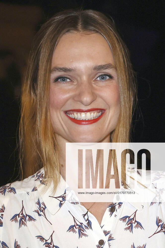 Josephin Busch bei der Verleihung des Deutschen Musical Theater Preises 2022 im Schmidts Tivoli. Hamburg