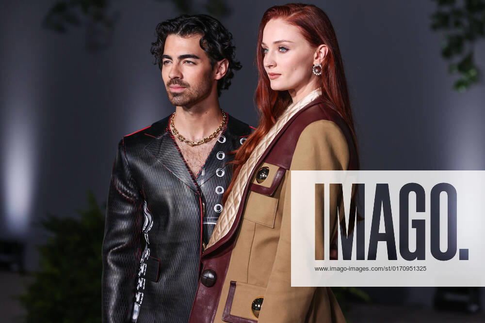 Bilder des Jahres 2022, Entertainment 10 Oktober Entertainment Themen der Woche KW41 2nd Annual Academy Museum of Motion Pictures Gala Joe Jonas and wife Sophie Turner arrive at the 2nd Annual Academy Museum of Motion Pictures Gala presented by Rolex held at the Academy Museum of Motion Pictures in Los Angeles, California, United States. Academy Museum of Motion Pictures, Los Angeles, California California United States