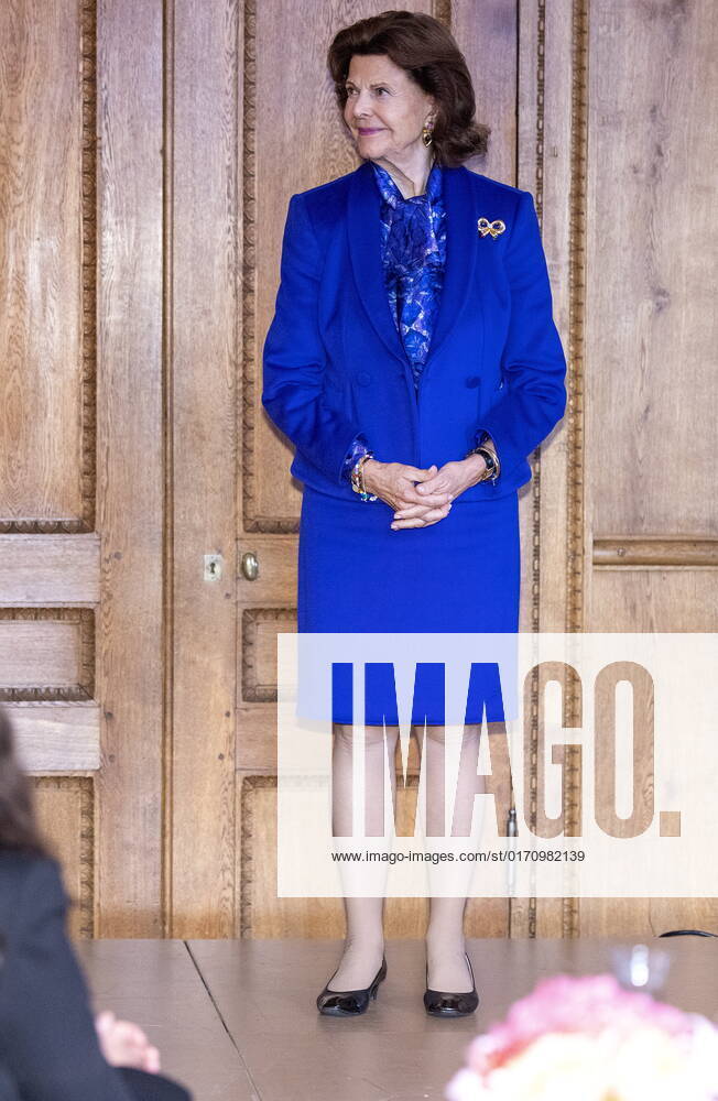 STOCKHOLM 20221018 Queen Silvia presents the Child10 prize in the Bernadotte Library at Stockholm Palace STOCKHOLM SWEDEN