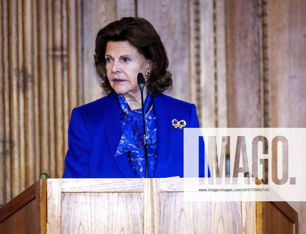 STOCKHOLM 20221018 Queen Silvia presents the Child10 prize in the Bernadotte Library at Stockholm Palace STOCKHOLM SWEDEN