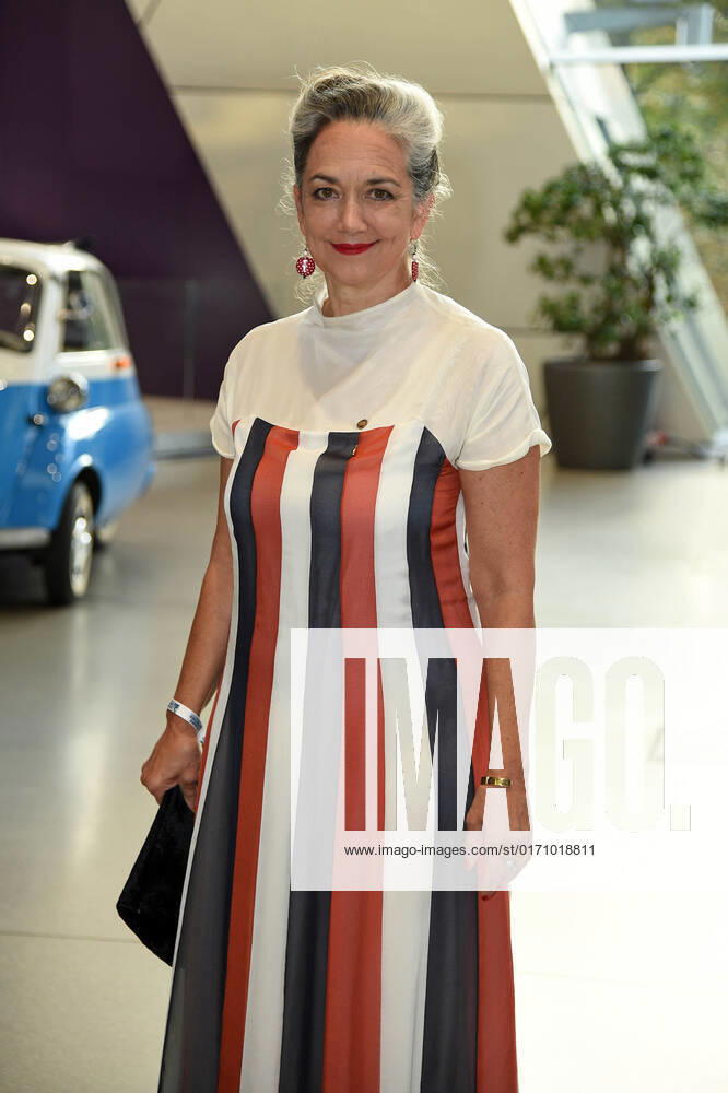 Irina Wanka bei der Preisverleihung Blauer Panther TV & Streaming Award in der BMW-Welt in München am 19.10.2022