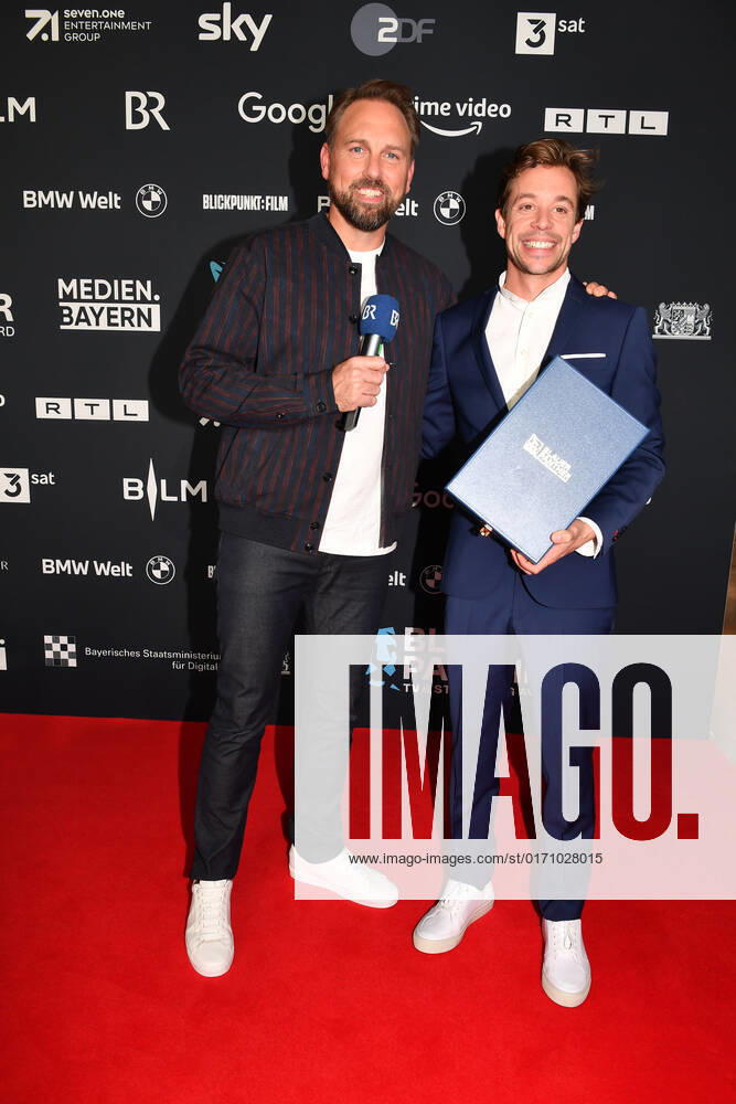 Steven Gätjen und Tobias Krell Verleihung Blauer Panther - TV & Streaming Award 2022 Ehrung, Auszeichnung, Preis BMW Welt München 19. Oktober 2022