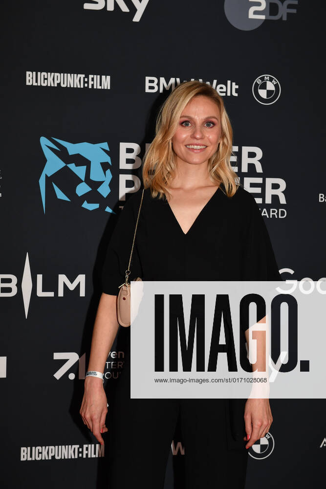 Alina Tomnikov Verleihung Blauer Panther - TV & Streaming Award 2022 Ehrung, Auszeichnung, Preis BMW Welt München 19. Oktober 2022