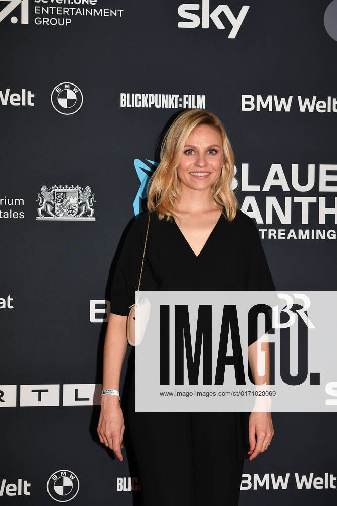 Alina Tomnikov Verleihung Blauer Panther - TV & Streaming Award 2022 Ehrung, Auszeichnung, Preis BMW Welt München 19. Oktober 2022