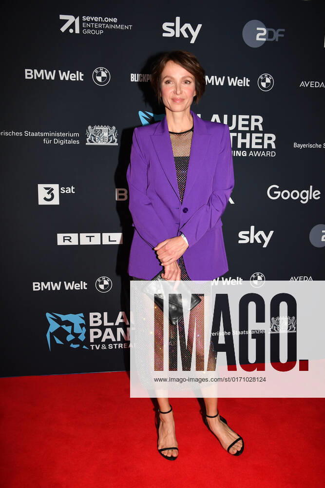 Julia Koschitz Verleihung Blauer Panther - TV & Streaming Award 2022 Ehrung, Auszeichnung, Preis BMW Welt München 19. Oktober 2022