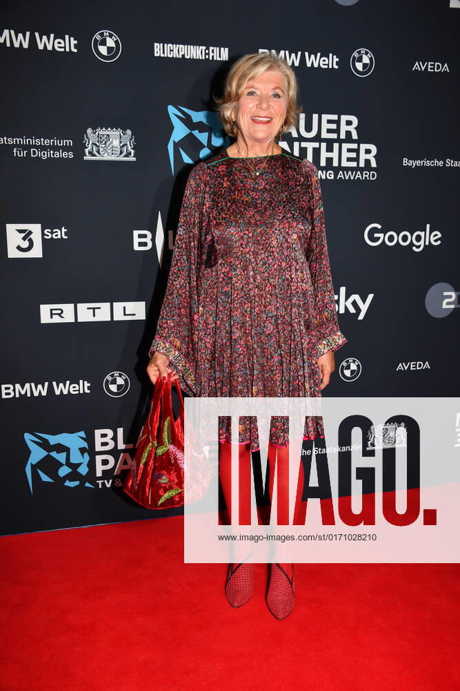 Jutta Speidel Verleihung Blauer Panther - TV & Streaming Award 2022 Ehrung, Auszeichnung, Preis BMW Welt München 19. Oktober 2022