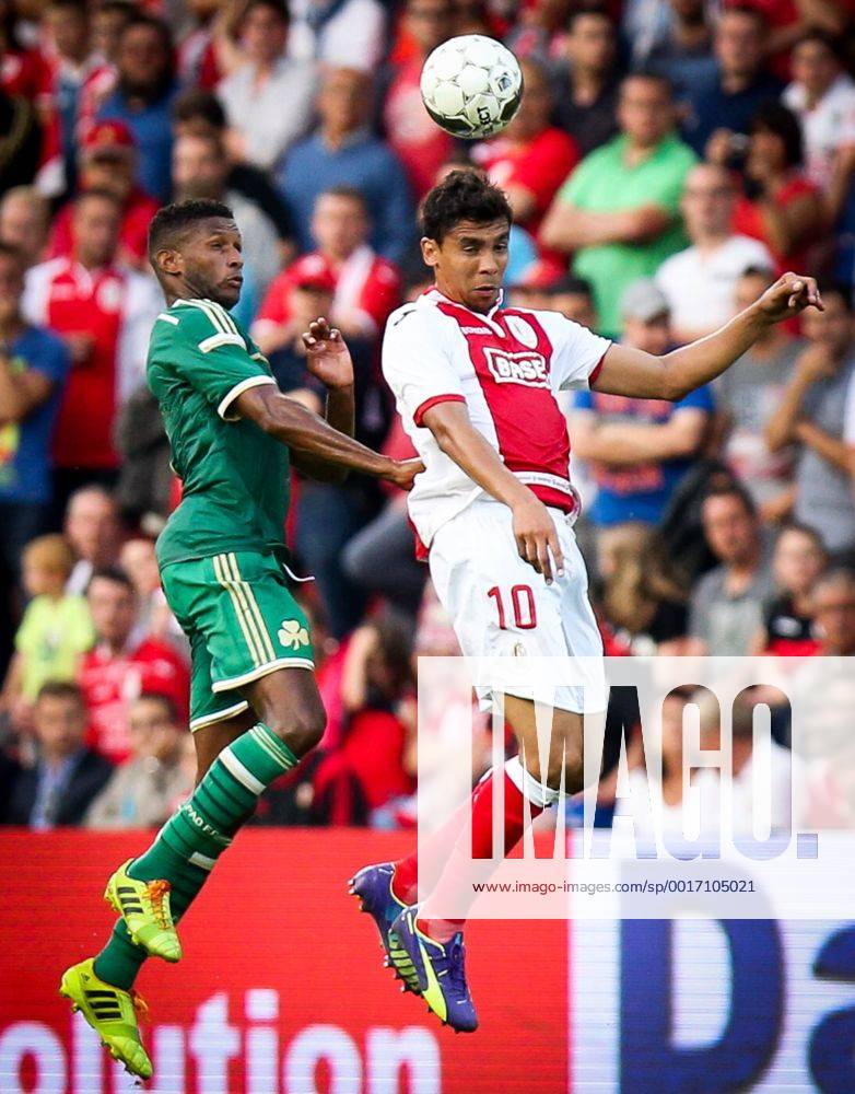 20140730 - LIEGE, BELGIUM: Panathinaikos David Mendes da Silva and Standard s Igor de Camargo fight for the ball during a soccer game between Belgian first division team Standard de Liege and Greek Panathinaikos F.C., Wednesday 30 July 2014, in Liege, the first leg of the third qualifying round for the UEFA Champions League tournament. VIRGINIExLEFOUR premiumd 97431066