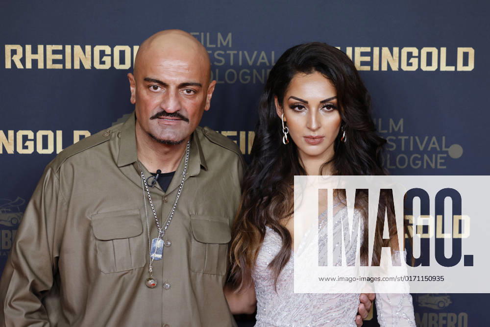Rapper Xatar (Giware Hajabi) und Model Farvah Heidari bei der Premiere von Rheingold auf dem 32. Film Festival Cologne 2022 im Cinedom. Köln, 24.10.2022 NRW Deutschland