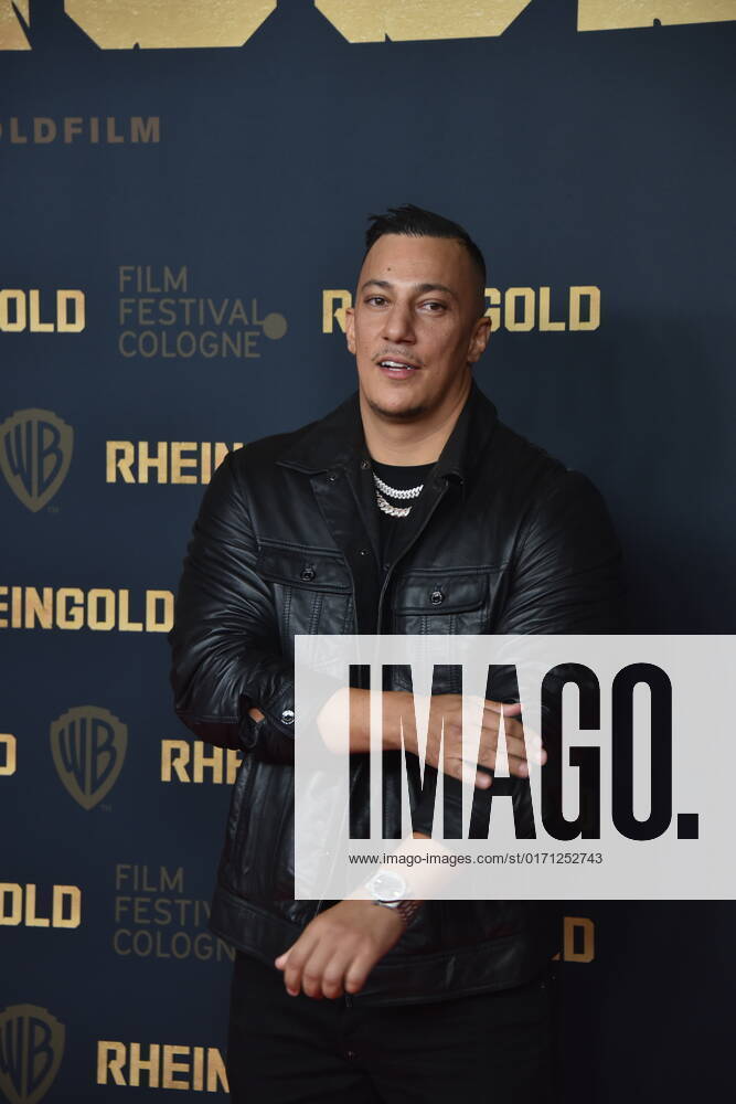 Rapper Farid Bang (Farid Hamed El Abdellaoui) kommt zur Premiere des Kinofilms Rheingold , ein Gangster-Drama, im Rahmen des 32. Film Festival Cologne (vormals: Cologne Conference) 2022 , ein internationales Filmfestival