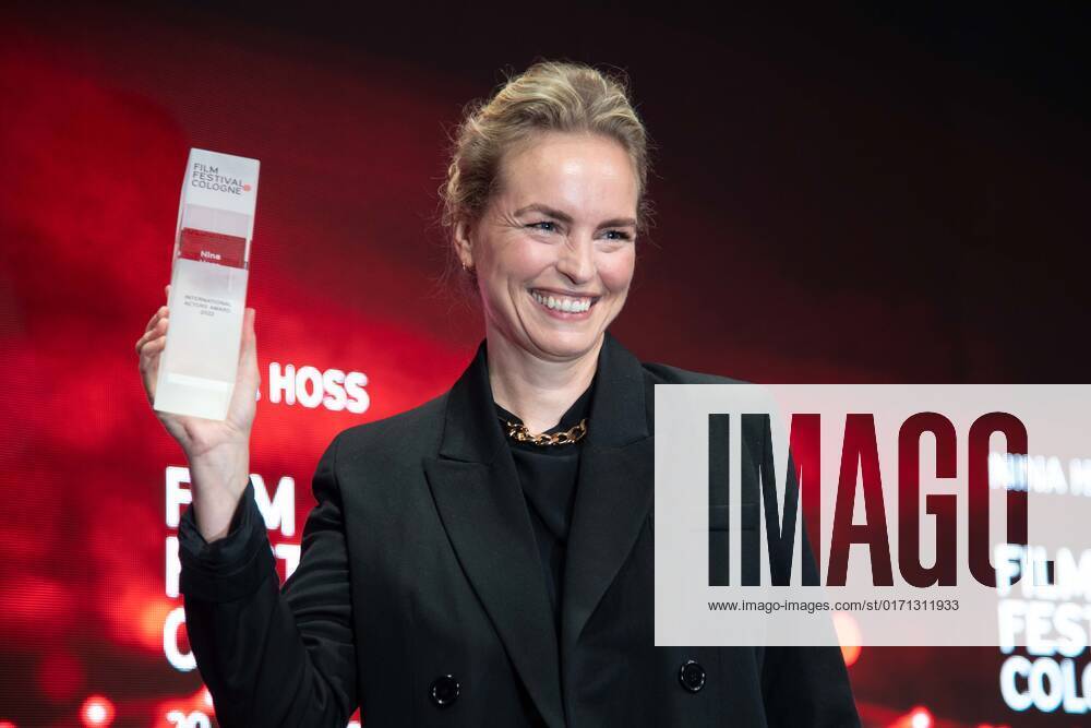 Schauspielerin Nina HOSS bekommt den International Actors Award, Film Festival Cologne awards in Koeln
