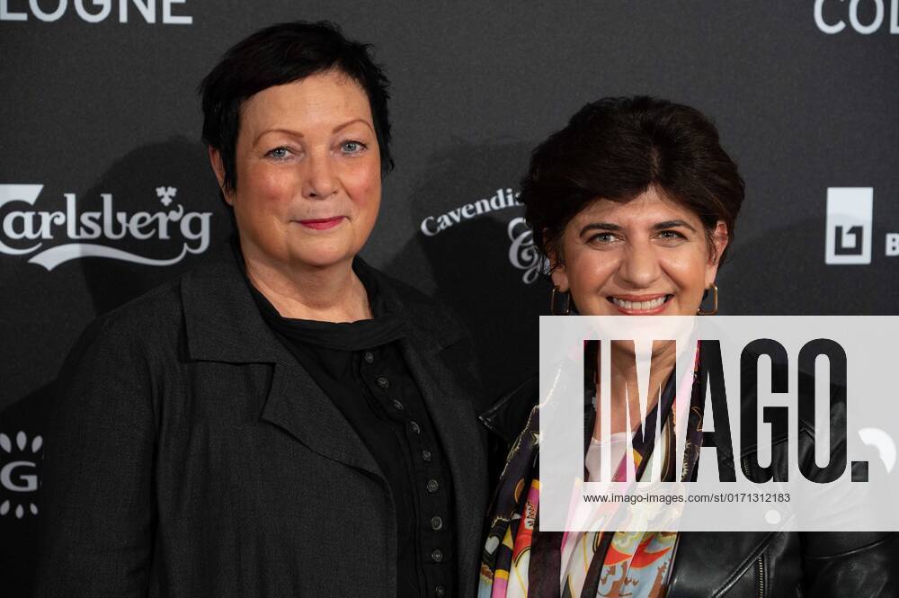 V.l. Martina RICHTER, Leiterin des Fil Festivals Cologne, Berivan AYMAZ, MdL, Buendnis 90 die Gruenen, 2. stellvertretende Praesidentin des Landtags NRW, Roter Teppich, Red Carpet Show, Ankunft, arrival, Film Festival Cologne awards in Koeln