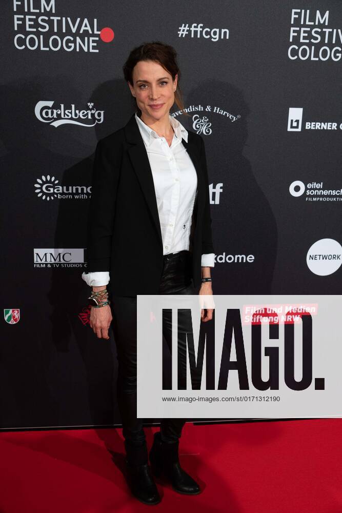 Stefanie WILPERT, Schauspielerin, Roter Teppich, Red Carpet Show, Ankunft, arrival, Film Festival Cologne awards in Koeln