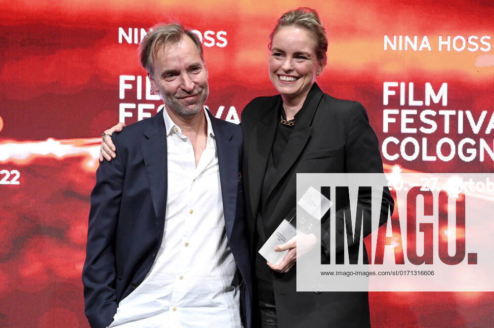 Mans Marlind und Nina Hoss bei der Verleihung der Film Festival Cologne Awards auf dem 32. Film Festival Cologne 2022 im E-Werk. Köln