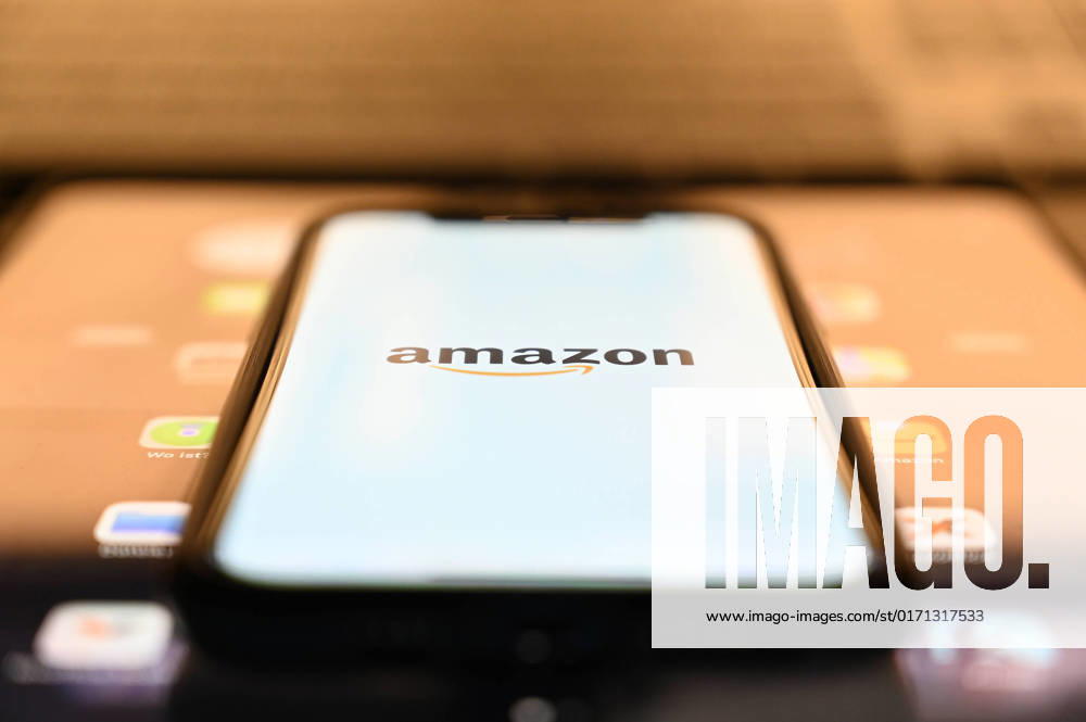 Stock- und Symbolbilder I 28.10.2022 Thema Apps und Ähnliches: Amazon, Onlineversandhändler, Produktpalette, Marktführer, Internethandel, Bücher, CDs, Videos, Online, Onlinemarktplatz, Versandhändler, Versandhandel, AWS Hamburg Hamburg Hamburg Deutschland