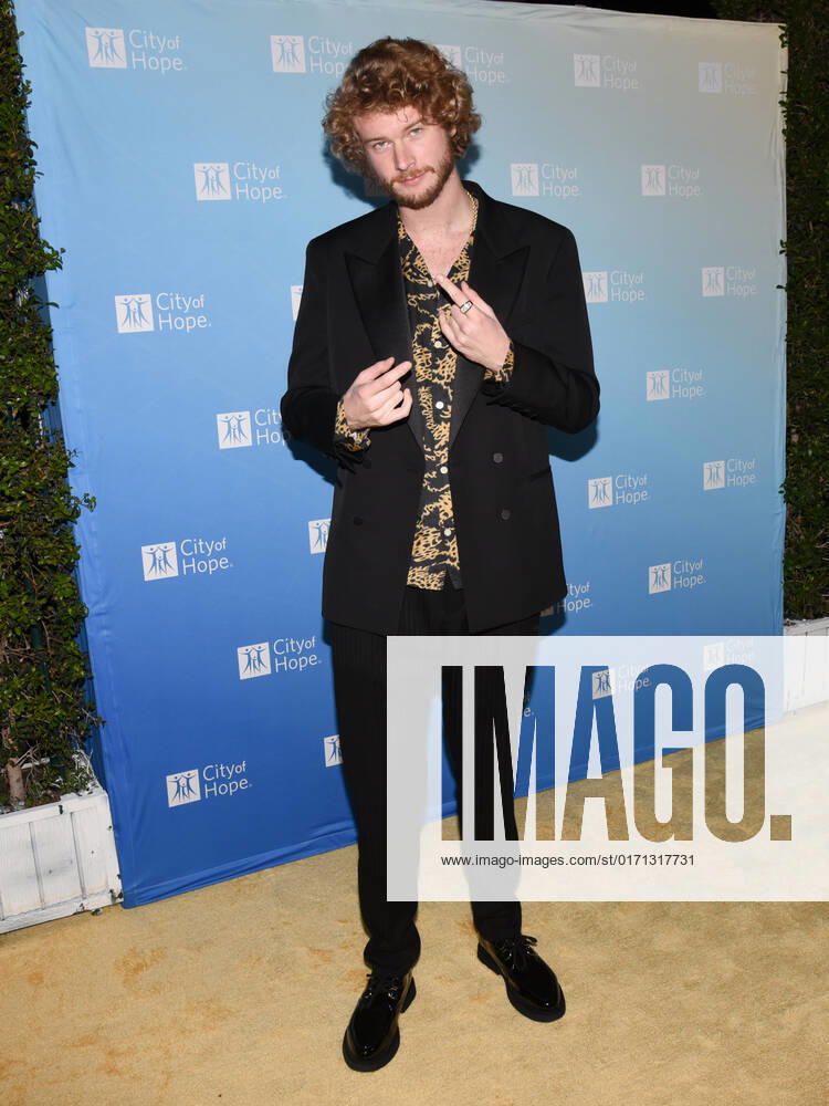 Los Angeles, California - Yung Gravy. City Of Hope s 2022 Spirit Of Life Gala. Photo Credit: Billy Bennight AdMediaSeries The White Lotus . 285508 2022-10-27 California West Hollywood