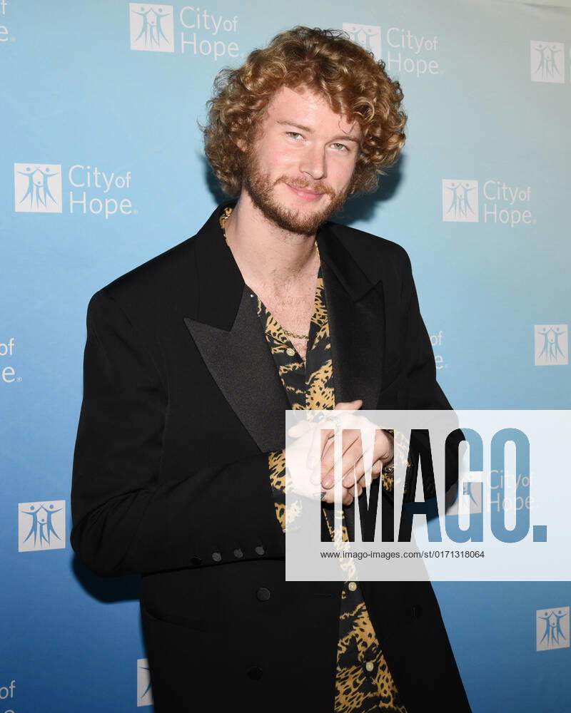 Los Angeles, California - Yung Gravy. City Of Hope s 2022 Spirit Of Life Gala. West Hollywood USA - ZUMAa123 20221027_zaa_a123_016