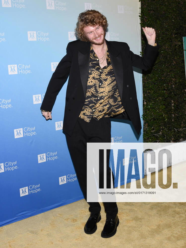Los Angeles, California - Yung Gravy. City Of Hope s 2022 Spirit Of Life Gala. West Hollywood USA - ZUMAa123 20221027_zaa_a123_019
