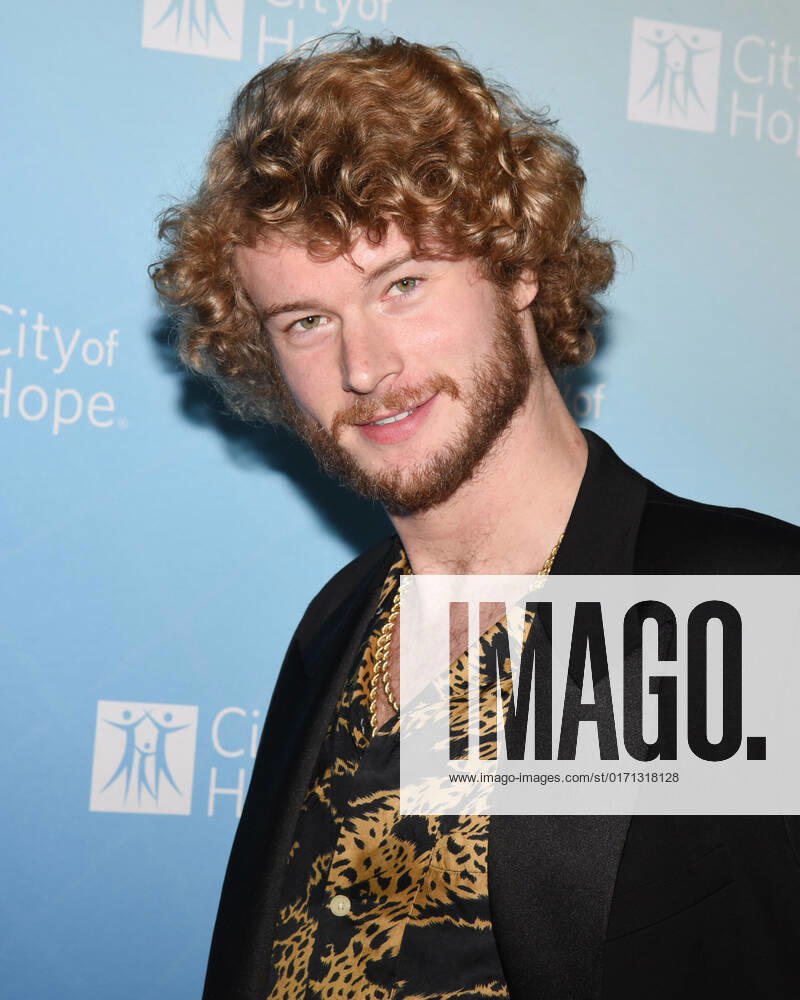 Los Angeles, California - Yung Gravy. City Of Hope s 2022 Spirit Of Life Gala. West Hollywood USA - ZUMAa123 20221027_zaa_a123_035