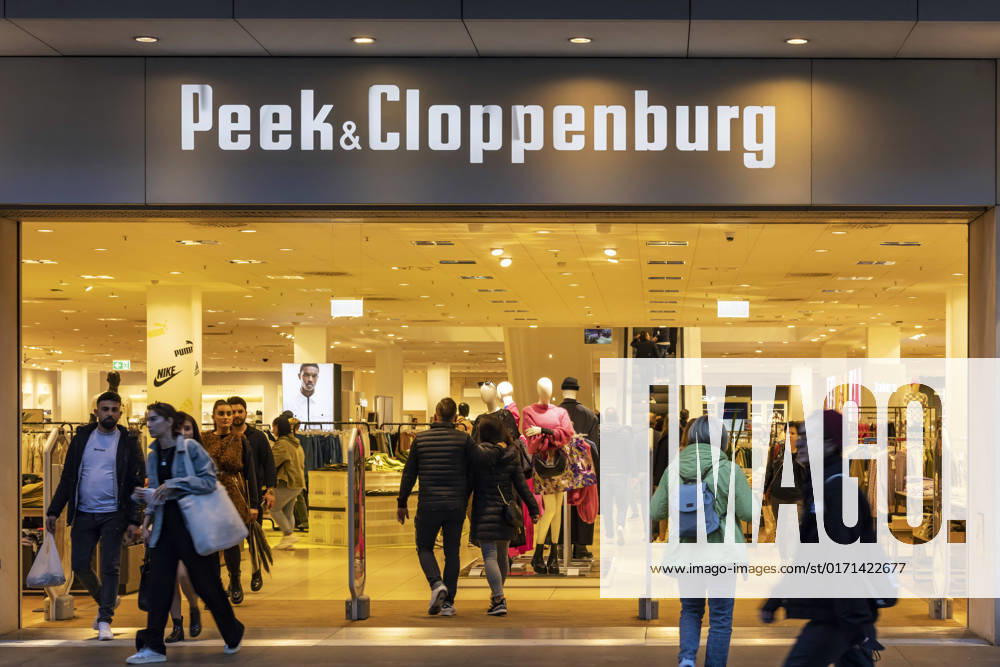 Peek & Clppenburg. Filiale Königstraße Stuttgart. 31.10.2022: Deutschland, Baden-Württemberg, Stuttgart.
