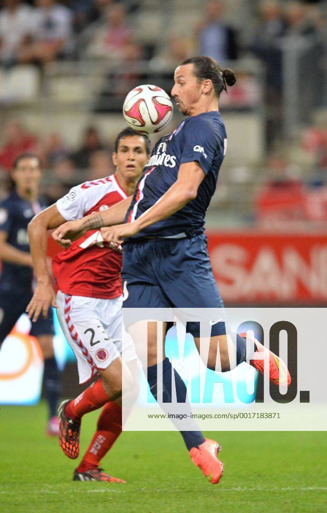 Zlatan Ibrahimovic (psg) - Aissa Mandi (rei) FOOTBALL : Reims vs PSG - Ligue 1 - 08 08 2014 AnthonyBIBARD FEP Panoramic