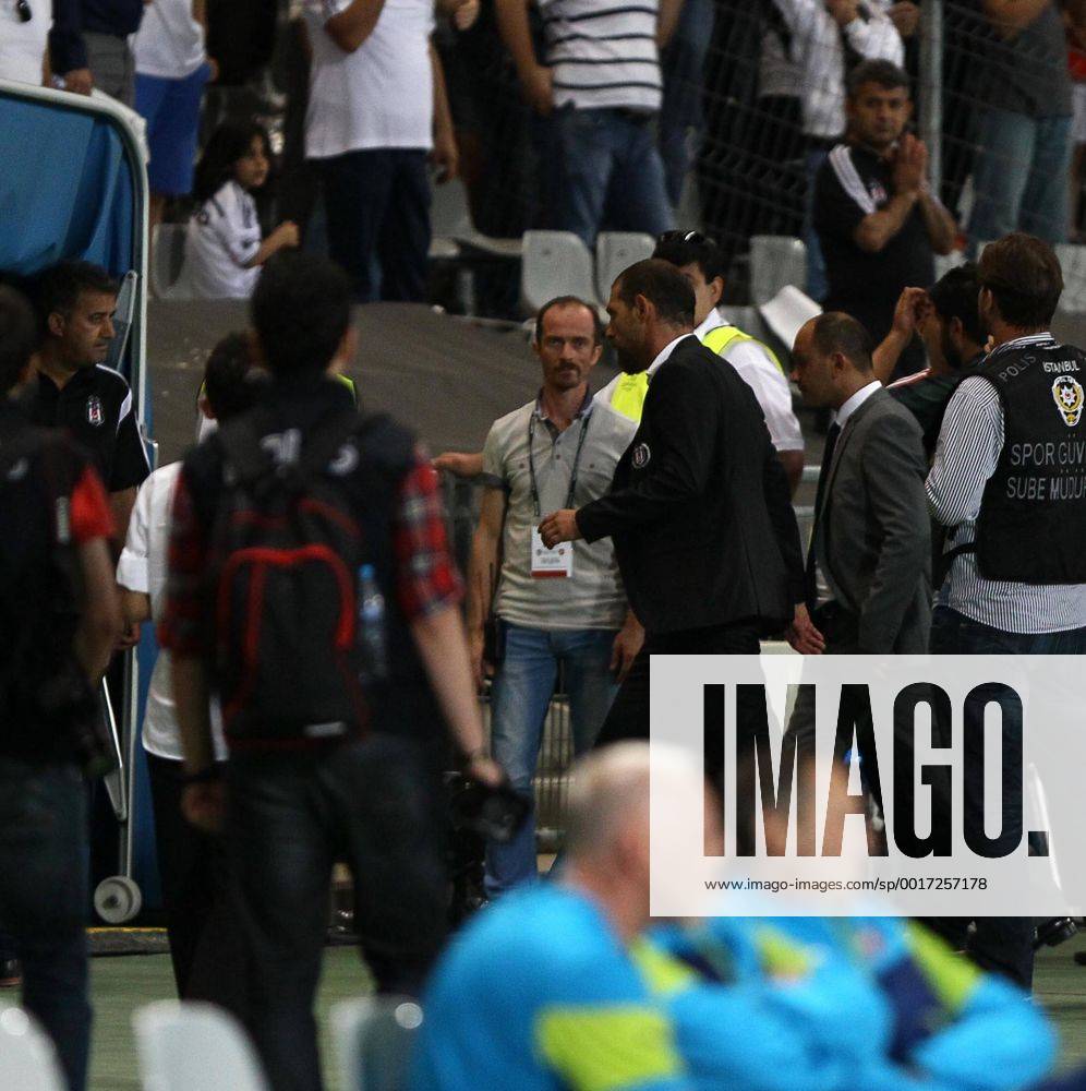 UEFA Champions League playoff first leg match match between Besiktas and Arsenal at Olympic stadium in istanbul 19 august 2014. Score: Besiktas 0 - Arsenal 0 Pictured: Coach Slaven Bilic of Besiktas.