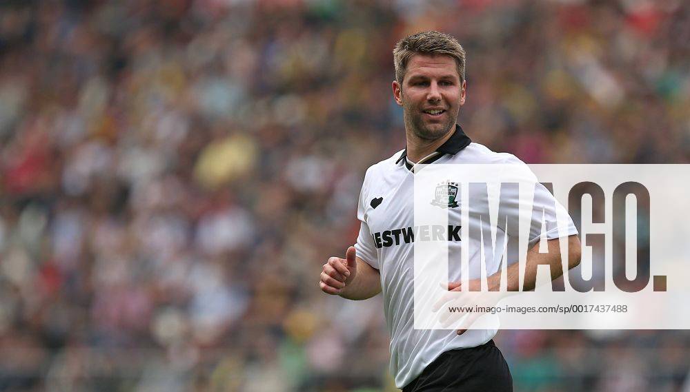 Fussball, Benefizspiel, Tag der Legenden 2014, Team Hamburg - Team Deutschland, St. Pauli, Millerntorstadion, Thomas Hitzlsperger