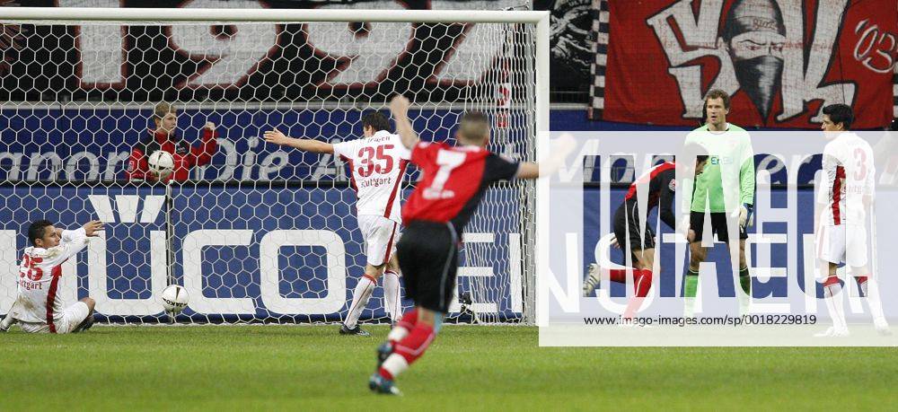 Eintracht Frankfurt-VfB Stuttgart 2:2 Elson, Christian Träsch (beide VfB Stuttgart), Benjamin Köhler, Nikos Liberopolous (beide Eintracht Frankfurt), Jens Lehmann, Ricardo Osorio (beide VfB Stuttgart); Jubel nach dem Tor zum 2:0 durch Liberopolous 09.11.2008