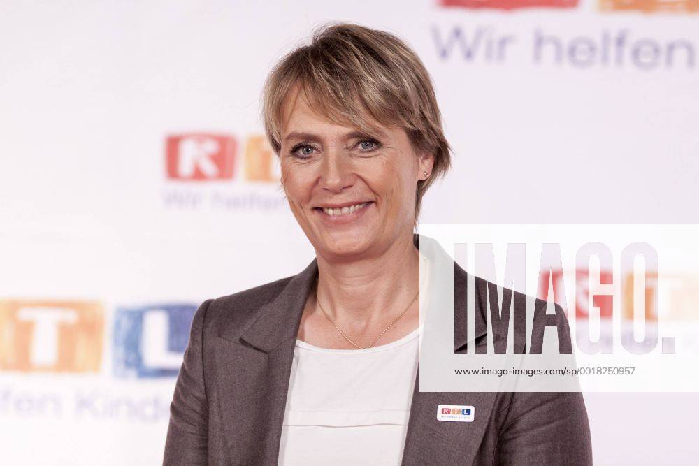 Jutta Kleinschmidt beim 19. RTL-Spendenmarathon am 21.11.2014 in Hürth. 19. RTL-Spendenmarathon in Hürth