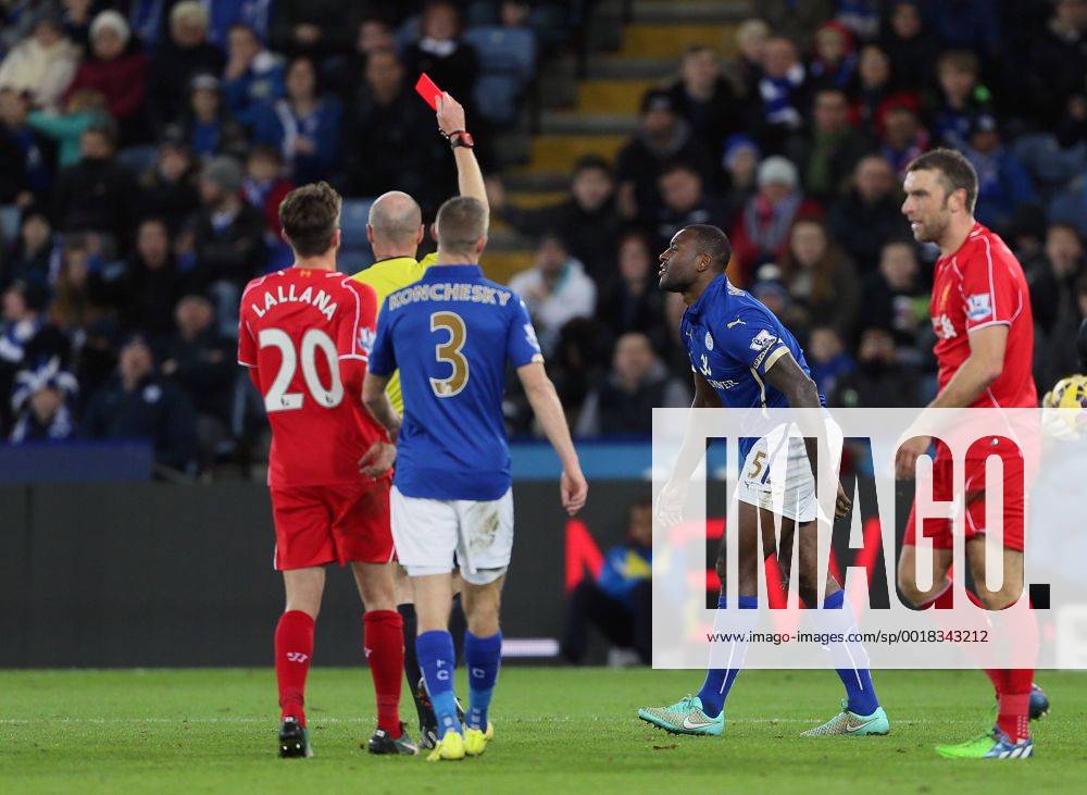 Aktuell Fußball, England, Premier League, Manchester United - Stoke City Leicester s Wes Morgan gets sent off Barclays Premier League- Leicester City vs Liverpool - King Power Stadium - England - 2nd November 2014 - Picture David Klein Sportimage .